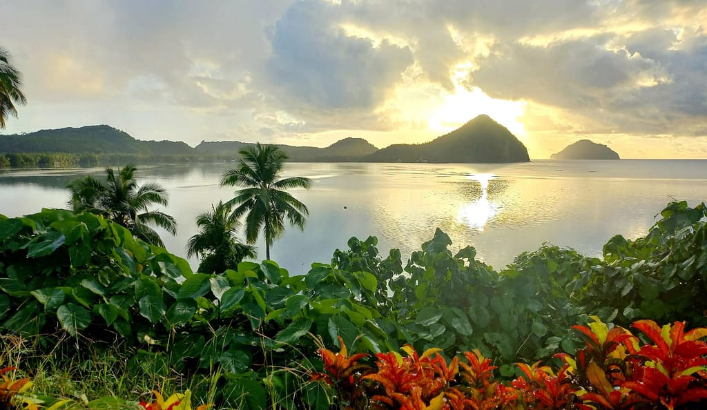 12e624_f0a594a0ef874a079850a4332656f104~mv2 Luxury Yacht Charters Fiji | What Our Clients Say About Us